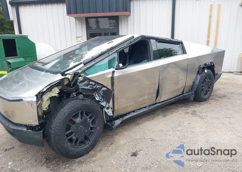 2024 Tesla Cybertruck Cyberbeast из США, поврежденный, VIN 7G2CEHEE0RA026091